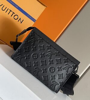 루이비통 웨어러블 남성 월렛 크로스백 M81115