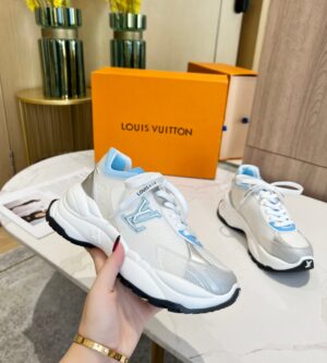 루이비통 RUN 55 트레이너 스니커즈 1ABVIO 신발