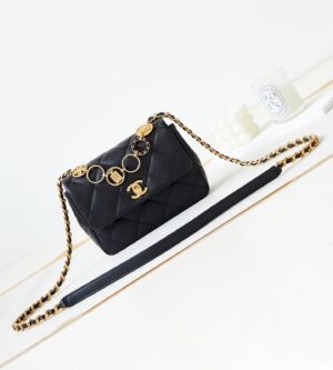 샤넬 23B 펜던트 체인 플랩백 미니 숄더백 AS4274