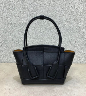 보테가베네타 미니 아르코 투웨이 토트백 600606