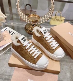 미우미우 스웨이드 스니커즈 5E986D 신발