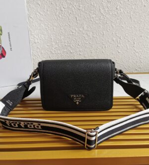 프라다 더블 스트랩 레더 숄더백 1BD314