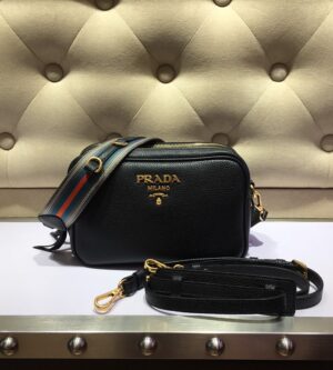 프라다 플로 레더 스트랩 숄더백 1BH082