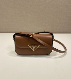 프라다 가죽 숄더백 1BD339