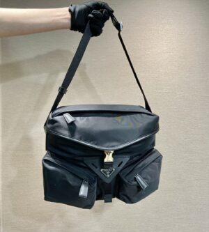 프라다 리나일론 숄더백 2VD062