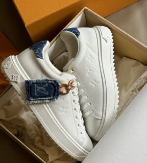 루이비통 타임 아웃 스니커즈 1ACHU9