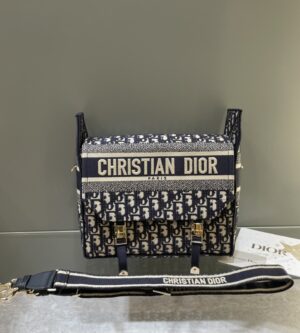 디올 오블리크 디올캠프 메신저백 미듐 M1240ORIW