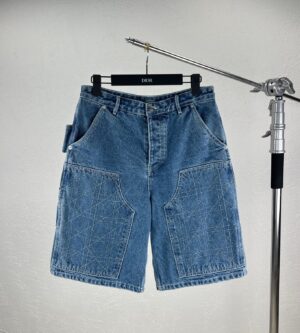 디올 까나쥬 카펜터 버뮤다 반바지 493D190A383X