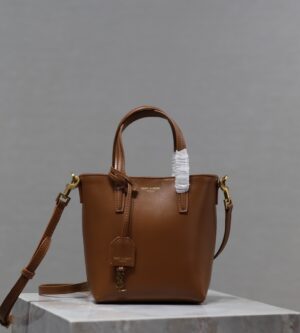 생로랑 가방 토이 미니 레더 토트백 773995