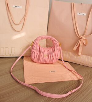 미우미우 완더 마테라쎄 나파 가죽 호보 미니 백 5BP078