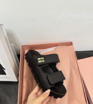 미우미우 나파가죽 벨크로 슬리퍼