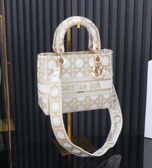 디올 Lady D-Lite 미디엄 백 M0565OESI