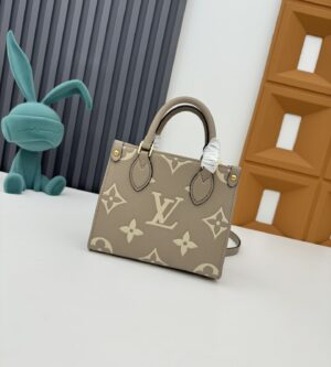 루이비통 온더고 BB 모노그램 앙프렝뜨 토트백 M46993