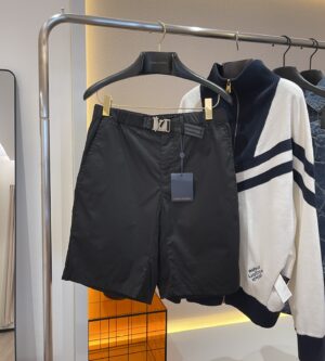 루이비통 LV 버클 코튼 반바지 1AFRLG