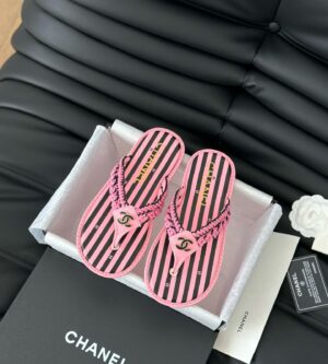 샤넬 24 코코비치 쪼리 슬리퍼 크로셰 램스킨 G45596