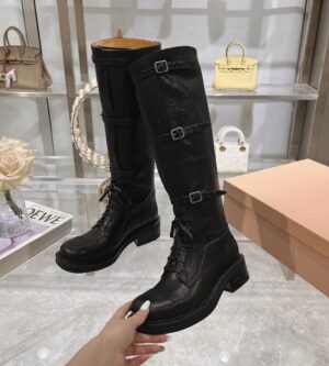 미우미우 멀티 버클 가죽 롱부츠 5W315E