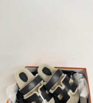 에르메스 시프레 시어링 샌들 슬리퍼 H222929Z