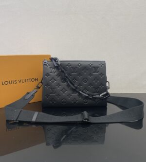 루이비통 쿠상 PM 숄더백 M11370