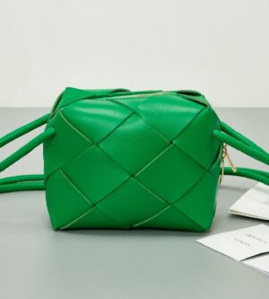 보테가베네타 미니 카세트 크로스백 701915