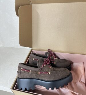 미우미우 스웨이드 로퍼 5D293E