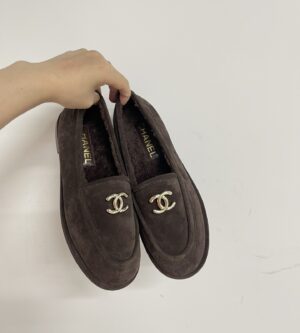 샤넬 24fW 털 시어링 스웨이드 모카신 로퍼 G45886