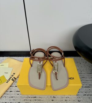 펜디 OLOCK 플립플랍 쪼리 스트랩 샌들 8Y8283