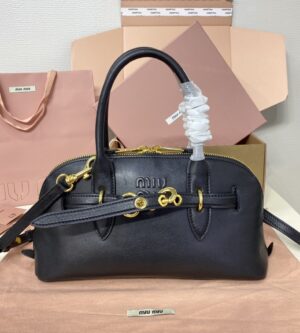 미우미우 24FW 어드벤쳐 레더 토트 숄더 백 5BB168