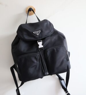 프라다 나일론 삼각 로고 포코노 테수토 백팩 블랙 스몰 1BZ070