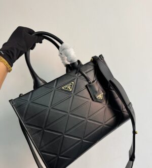 프라다 심볼 토트 백 1BA379