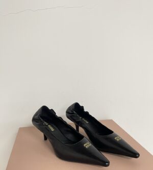 미우미우 루슈 카프스킨 펌프스 5I374E