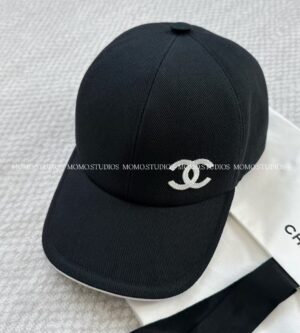 샤넬 25SS 볼캡 CC로고 자수 모자 코튼 AAA583