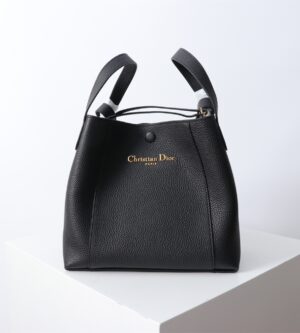 디올 시그니처 스몰/미디엄 버킷백 토트백 M2841USKU