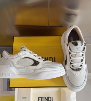 펜디 25SS 남성 포스 스니커즈 7E1728