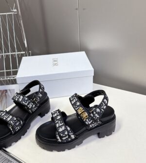 디올 오블리크 디올 액트 플랫폼 샌들 KCO058OLF