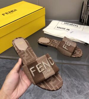 펜디 선샤인 데님 자카드 슬라이드 슬리퍼 8R8092A