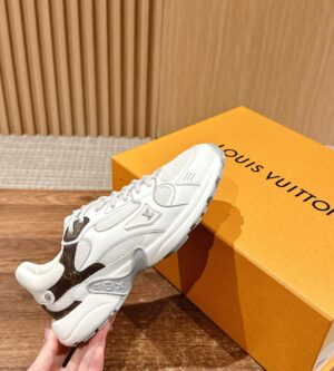 루이비통 25SS LV 올림피아 스니커즈 1AHOFC