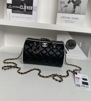 샤넬 25SS 미니 볼링백 체인 토트 크로스백 램스킨 2컬러 AP4515