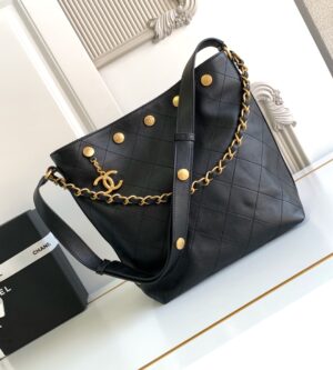 샤넬 25SS 호보백 라지 버킷백 체인 스터드 CC로고 램스킨 AS5406