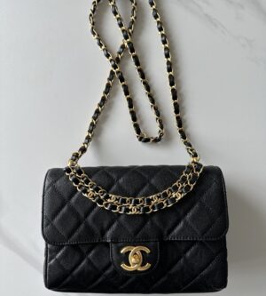 샤넬 25백 플랩백 캐비어 금장 블랙 AS5240
