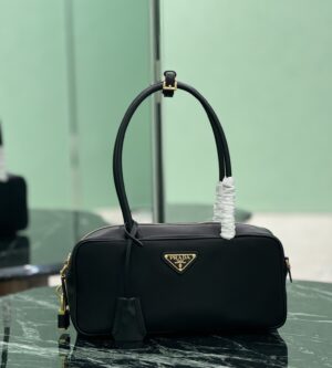 프라다 스몰 리나일론 앤 가죽 토트 백 1BB133