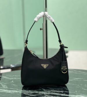 프라다 리에디션 2005 사피아노 트리밍 리나일론 호보백  1NE204