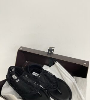 알라이아 피시넷 소재 통 샌들 AA3S126TK050