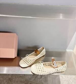 미우미우 우븐 나파 가죽 발레리나 플랫슈즈 2컬러 5F381E