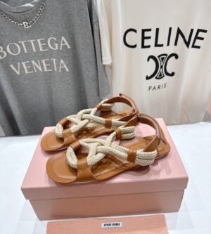 미우미우 플랫 코드 샌들 내츄럴 5X415E