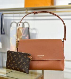 루이비통 25SS 로우 키 메신저 숄더백 M13148