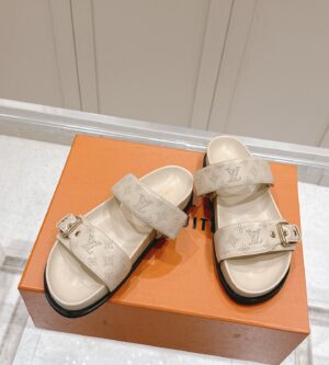 루이비통 봄 디아 플랫 컴포트 뮬 1ACTFM