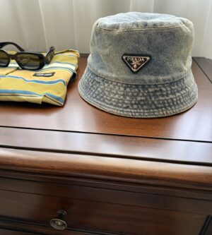 프라다 데님 버킷햇 벙거지 모자 1HC137