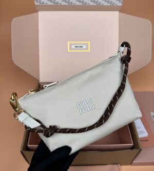 미우미우 개버딘 파우치 숄더백 5NE841