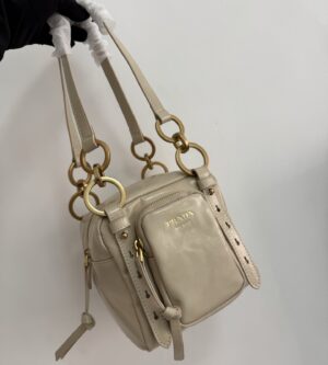 프라다 미니 드롭 토트백 1BB137