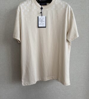 루이비통 모노그램 그라디언트 티셔츠 1AHUUM